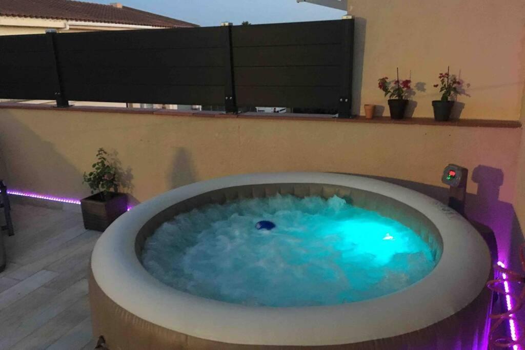 Casa Del Arbol En El Delta Del Ebro Apartment เดลแตเบรอ ภายนอก รูปภาพ